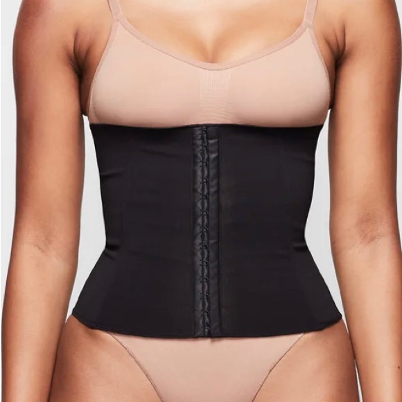 SKIMS Waist Trainer - 2X ONYX - Picture 5 of 6